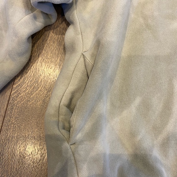 Aritzia TNA Cozy Fleece Mega Mock Sweatshirt - Picture 3 of 5